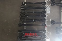 東風EQ5250XXYF2廂式運輸汽車用的康明斯B190 33發動機的配件及保養