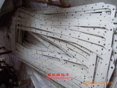 神宇DFS5200XXBL篷式運輸車用的康明斯B220 30發動機的大修及配件