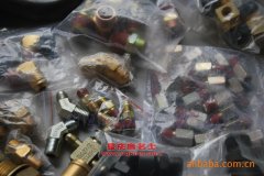 玖信JXP3251ZSX自卸汽車用的濰柴WD615.56發(fā)動機的配件及維修